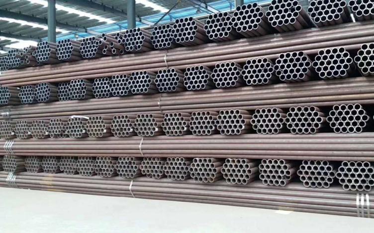 無縫鋼管.jpg 無縫鋼管.jpg