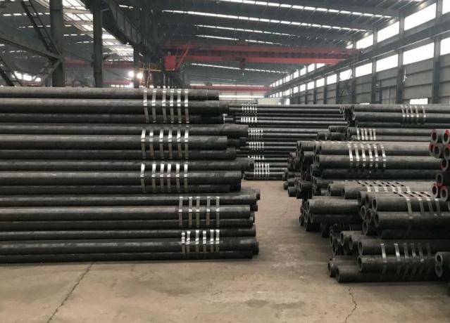 Q235B無(wú)縫鋼管.jpg Q235B無(wú)縫鋼管.jpg